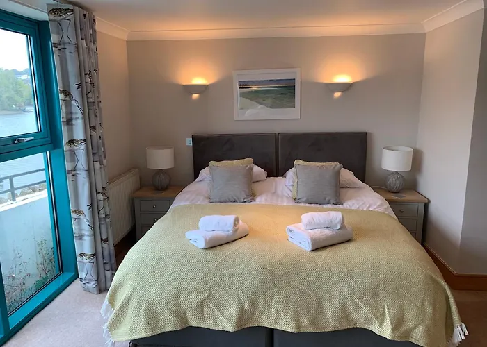 Crabshell Quay Waterfront Living In Kingsbridge