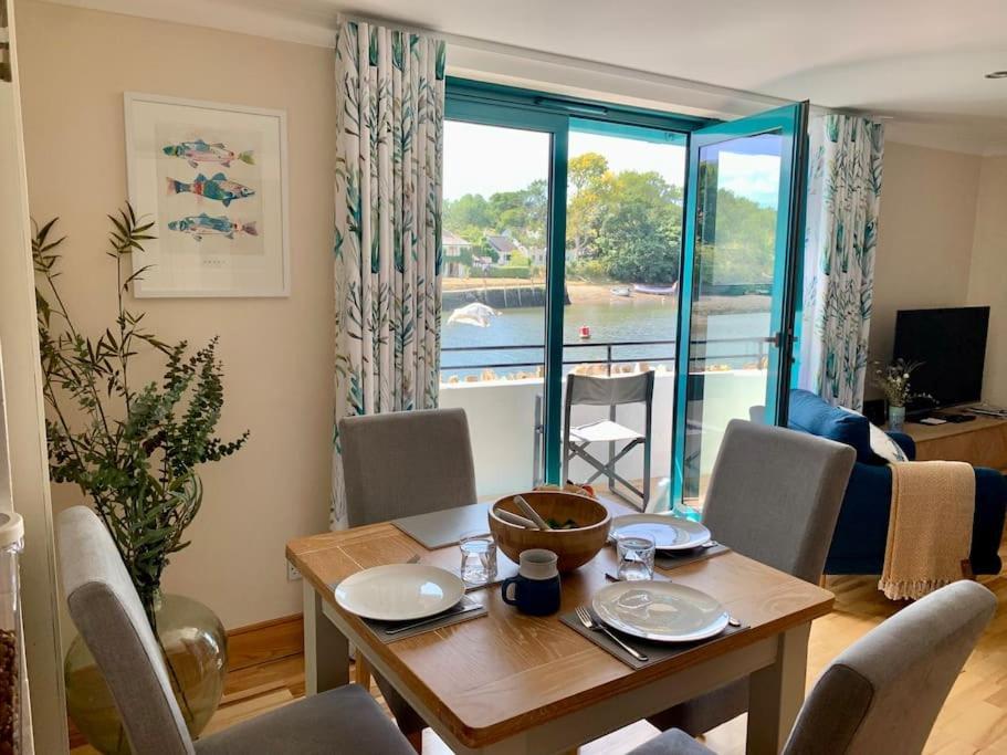Apartment Crabshell Quay Waterfront Living In Kingsbridge *
